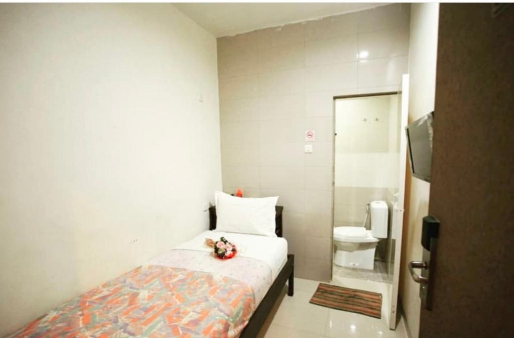 Permata Inn Medan Ngoại thất bức ảnh