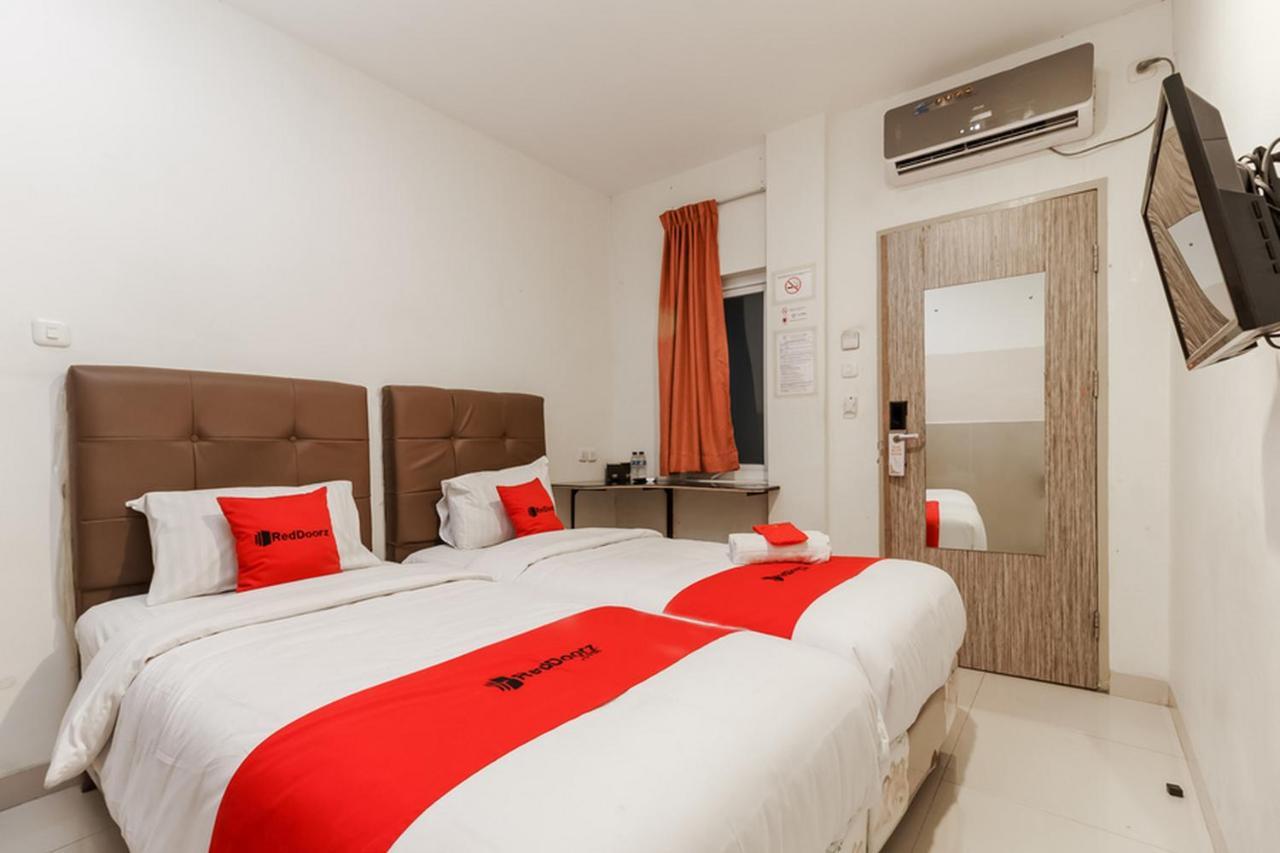 Permata Inn Medan Ngoại thất bức ảnh